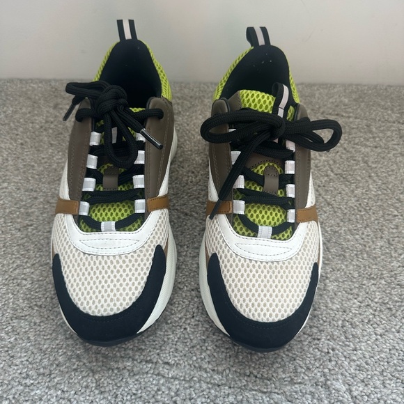 Dior B22 Trainers sz38 in great condition. 100% authentic comes with dust bag. - Picture 5 of 12
